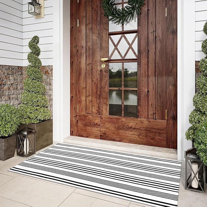 Black and White Striped Outdoor Rug, 2’ x 4.3’ Cotton Hand-Woven Reversible Front Porch Rug Washable Front Door Mat Entryway Rugs Welcome Layered Doormat Carpet for Patio Farmhouse Kitchen