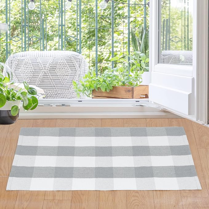 uxcell Buffalo Check Rug,Plaid Outdoor Rug,Layered Door Mat,Cotton Gingham Rugs,Floor Mat for Front Porch/Runner/Bedroom/Kitchen/Farmhouse 35"x24" Gray & White
