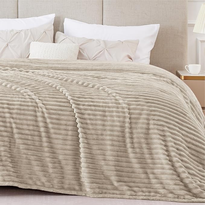 BEDELITE Fleece Blanket Queen Size – 3D Ribbed Jacquard Soft and Warm Decorative Fuzzy Blankets – Cozy, Fluffy, Plush Lightweight Throw Blankets for Couch, Bed, Sofa(Linen, 90x90 inches)