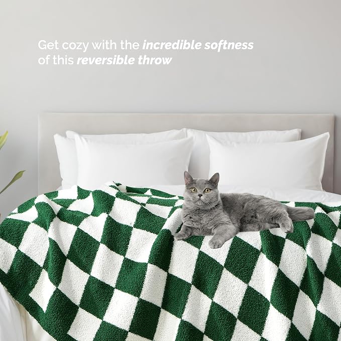 Elegant Comfort Checkered Throw Blanket, Hunter Green Super Soft Cozy Fluffy Warm Throw Blankets for Couch, Sofa, Chair, Bed, Camping, Picnic, Travel Lightweight Bed Blanket (50" x 70")