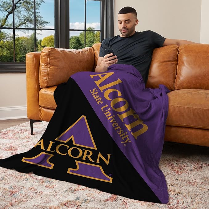 Northwest NCAA Silk Touch Throw Blanket, Ultra Soft Plush Polyester, Lightweight Warm Decorative Fan Gift, 46 x 60 in
