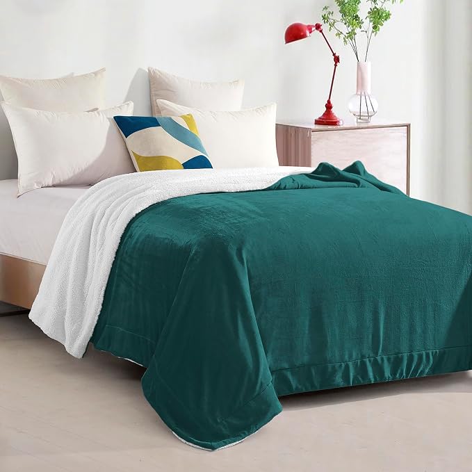 Elegant Comfort Ultra Soft Reversible Flannel Sherpa Blanket - Cozy Silky Fleece Throw for Couch, Bed - Plush Fuzzy Warm Winter Blanket for Gift, Queen, Turquoise