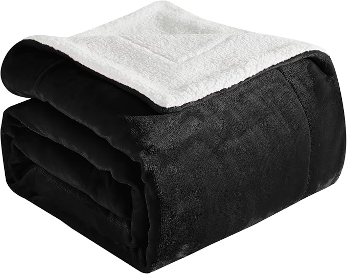 Elegant Comfort Ultra Soft Reversible Flannel Sherpa Blanket - Cozy Silky Fleece Throw for Couch, Bed - Plush Fuzzy Warm Winter Blanket for Gift, King, Black