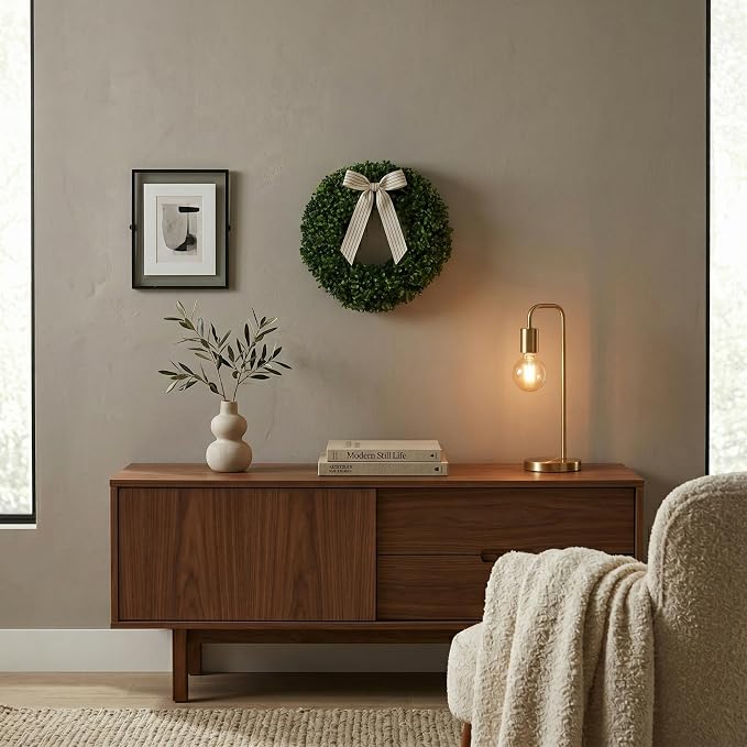 Pure Garden Round Boxwood Wreath for Front Door, Green, 16.5” | All-Season Artificial Boxwood Spring, Summer, Fall, or Winter Wreath, Indoor/Outdoor Modern Farmhouse Front Porch Decor