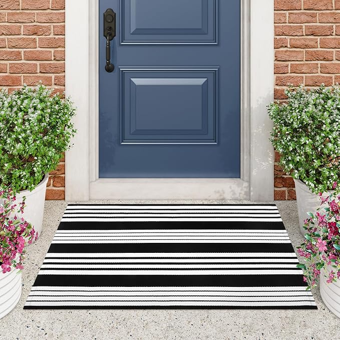 LEEVAN 2.3'X3.6' Black and White Striped Woven Reversible Outdoor Rug | Small Machine Washable Front Porch Rug, Cotton Entryway Door Mat, Indoor Layering Carpet for Farmhouse Bathroom Laundry