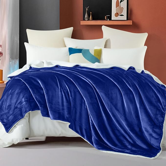 Elegant Comfort Ultra Soft Reversible Flannel Sherpa Blanket - Cozy Silky Fleece Throw for Couch, Bed - Plush Fuzzy Warm Winter Blanket for Gift, Full, Royal Blue