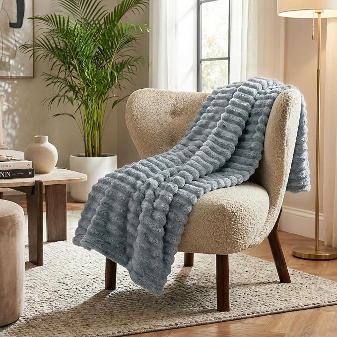 Americanflat 50x60 Faux Fur Throw Blanket - Soft and Breathable Throw Blanket for Couch, Bed, Chair - Gray Faux Fur Blankets Perfect for Home, Bedroom, or Outdoor Use