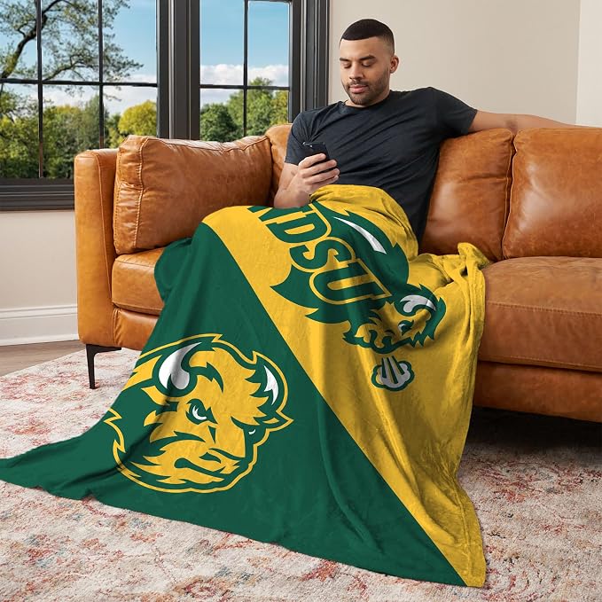 Northwest NCAA Silk Touch Throw Blanket, Ultra Soft Plush Polyester, Lightweight Warm Decorative Fan Gift, 46 x 60 in