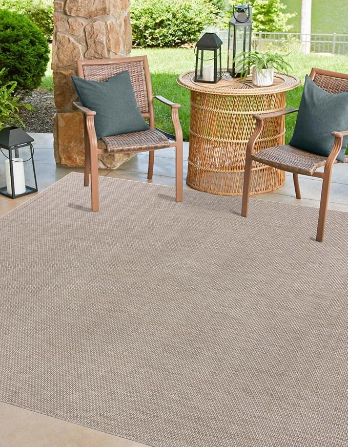 Unique Loom Outdoor Solid Collection Area Rug (6' 1" Square Beige/Ivory)