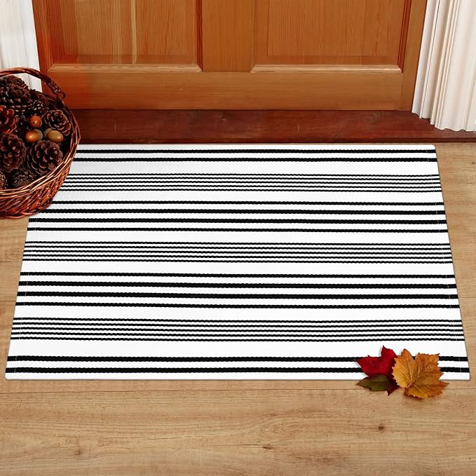 Black and White Striped Outdoor Rug, 2'x3' Cotton Modern Hand-Woven Reversible Front Porch Rug Door Mat Welcome Layered Doormat Washable Indoor Carpet for Farmhouse Laundry Room Bathroom