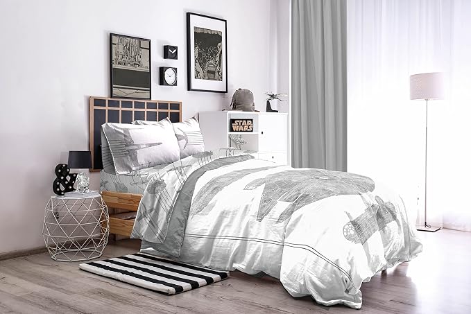 Star Wars Full Comforter Set 7 Piece Soft Bedding for Boys, White | Millennium Falcon, Comforter Sheets Shams Pillowcases, Official Product, Soft Microfiber, Machine Washable, Boys Gift