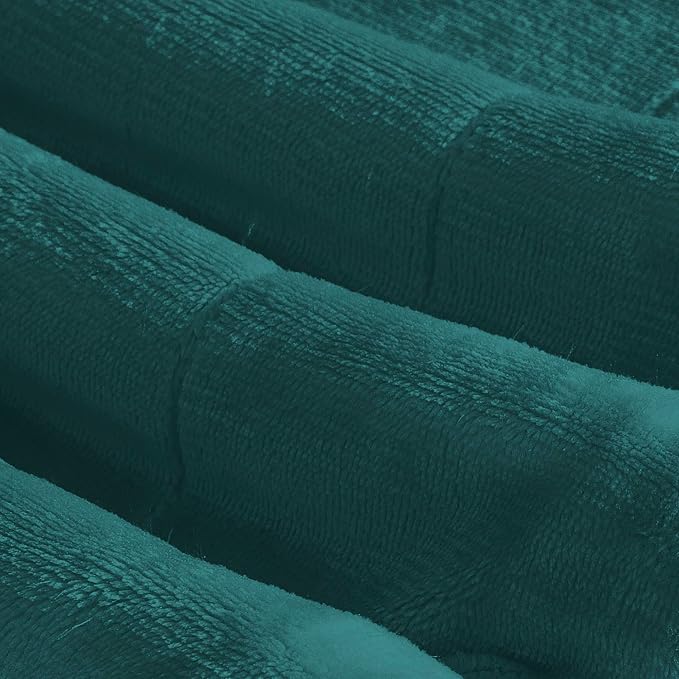 Elegant Comfort Ultra Soft Reversible Flannel Sherpa Blanket - Cozy Silky Fleece Throw for Couch, Bed - Plush Fuzzy Warm Winter Blanket for Gift, Twin, Turquoise