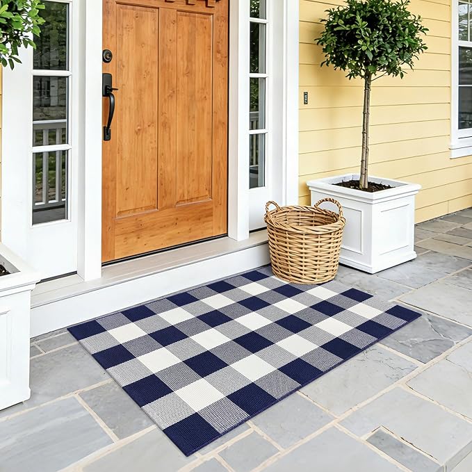 Buffalo Plaid Outdoor Rug 27.5x43 Inches Cotton Woven Navy and White Checkered Doormat Washable Indoor Outdoor Front Porch Carpet for Entryway Farmhouse Decor
