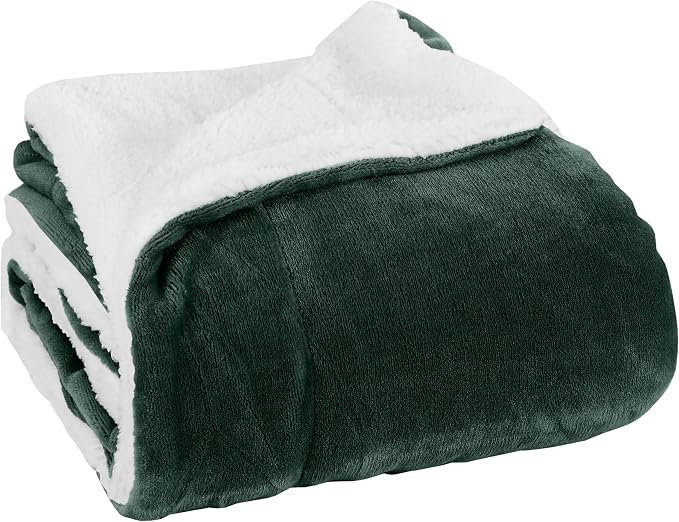 Elegant Comfort Reversible, Solid Sherpa Throw Blanket, All-Season Blanket- Super Soft, Cozy and Plush- Decorative Throw, Perfect for Lounging, 50 x 60 inches, Sherpa Throw Hunter Green