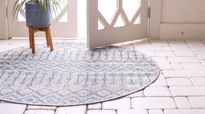 Unique Loom Outdoor Trellis Collection Area Rug - Tribal Trellis (4' 1" Round, Light Blue/ Ivory)