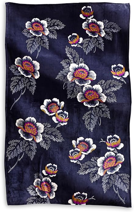 Vera Bradley Women's Fleece Throw Blanket – Soft Plush Blanket for Couch, Bedroom & Home Décor