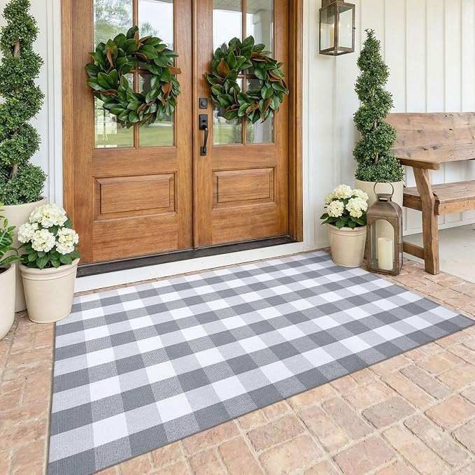 KOZYFLY Buffalo Plaid Area Rug 4x6 Ft Checkered Rug Washable Cotton Outdoor Rugs for Bedroom Gray and White Front Door Mat Carpet for Front Porch Living Room Dining Room Kitchen