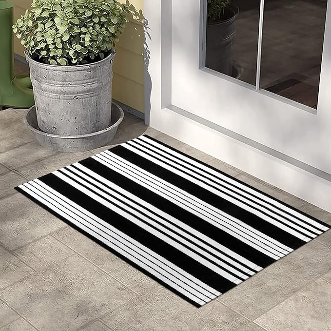 LEEVAN 2'X3' Black and White Striped Woven Cotton Reversible Outdoor Rug | Small Machine Washable Front Porch Rug, Entryway Door Mat, Indoor Layering Carpet for Farmhouse Bathroom Laundry