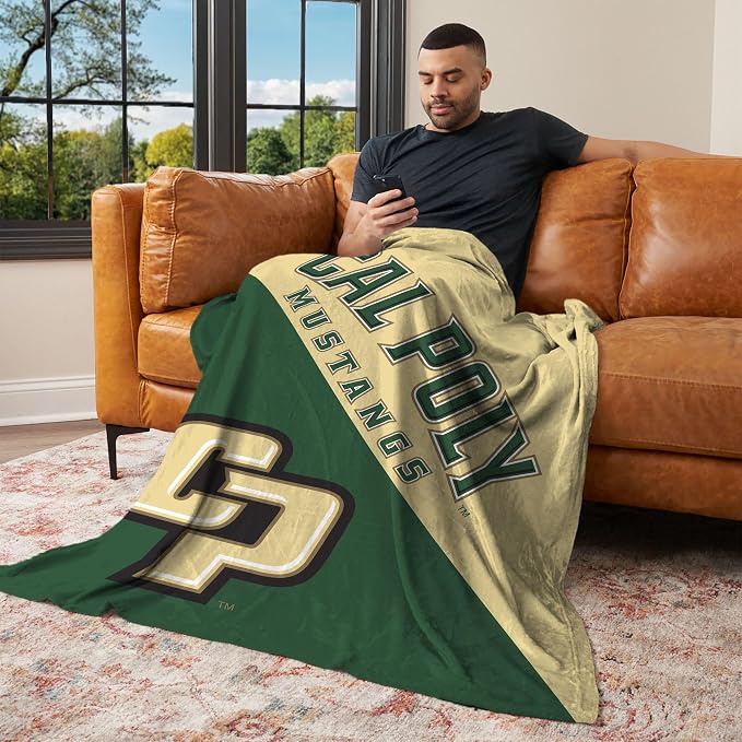 Northwest NCAA Silk Touch Throw Blanket, Ultra Soft Plush Polyester, Lightweight Warm Decorative Fan Gift, 46 x 60 in