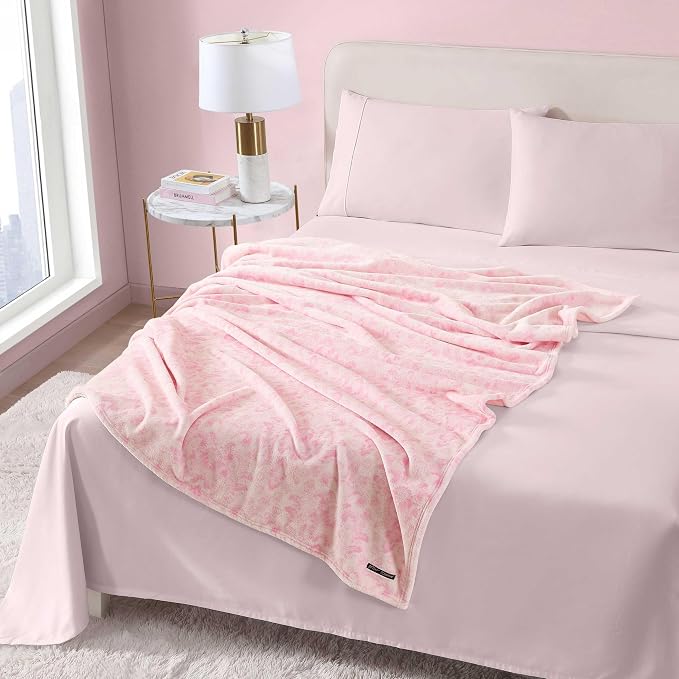 Betsey Johnson - Blanket, Buttery-Soft Throw Blanket for Couch or Bed, Boldly Plush & Oversized Bedding (Betsey Damask Pink, 50" x 70")