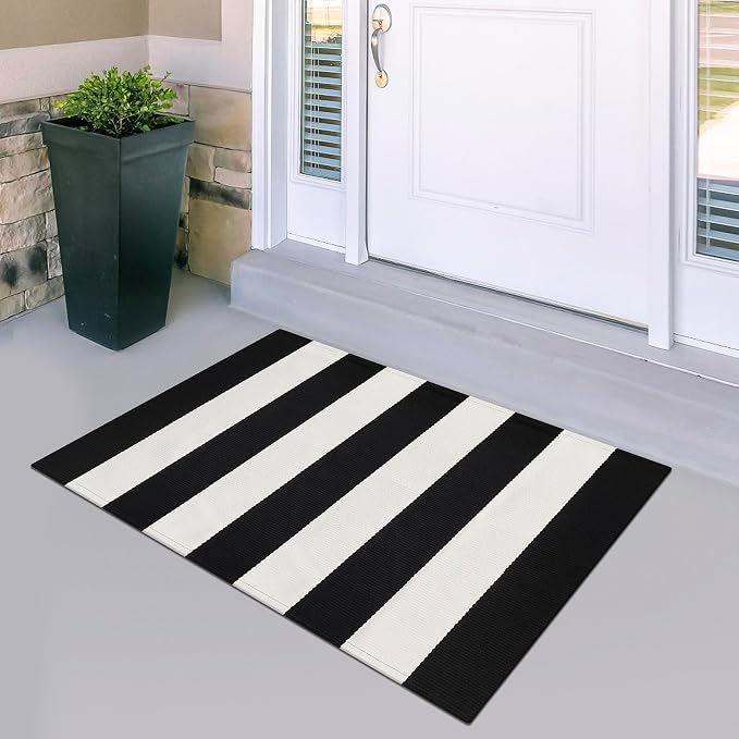 Black and White Striped Outdoor Rug 2x3 Cotton Woven Rug Small Front Porch Rug Door Mats Reversible Foldable Washable Indoor Outdoor Carpet Area Rugs for Entryway Farmhouse Decor Doormats