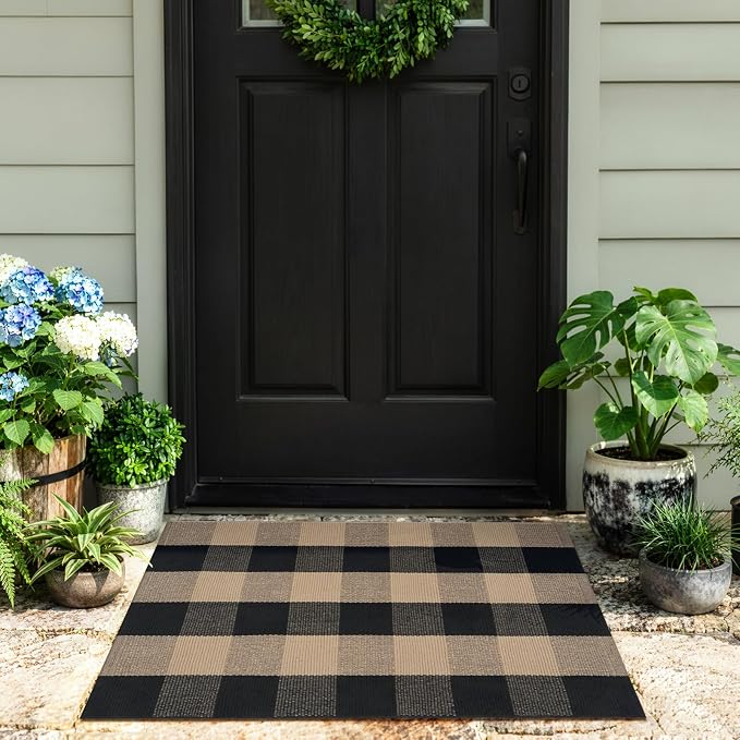 Uphome Bufflo Plaid Outdoor Rug 2'x3', Small Black Natural Checkered Front Door Mat for Fall Decor, Indoor Outdoor Farmhouse Cotton Porch Rug for Layered Door Mats, Washable Area Rugs for Entryway