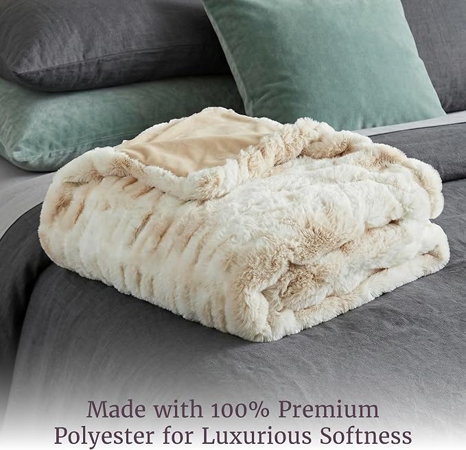 Lavish Home Oversized Ruched Faux Fur Blanket, Cream, 60” x 80” | Machine Washable Jacquard Faux Fur Queen Size Throw for Sofas and Beds, Luxurious Bedding