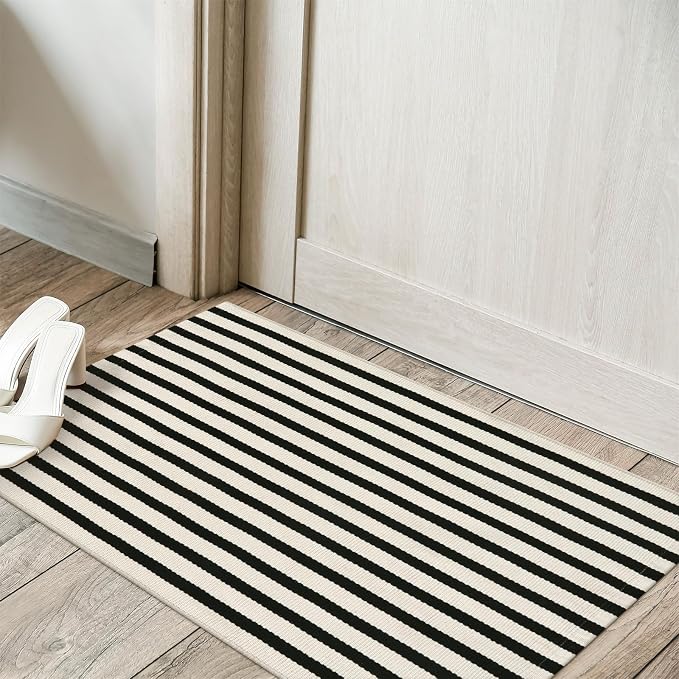 LEEVAN 2'X3' Black and White Striped Woven Cotton Reversible Outdoor Rug | Small Machine Washable Front Porch Rug, Entryway Door Mat, Indoor Layering Carpet for Farmhouse Bathroom Laundry