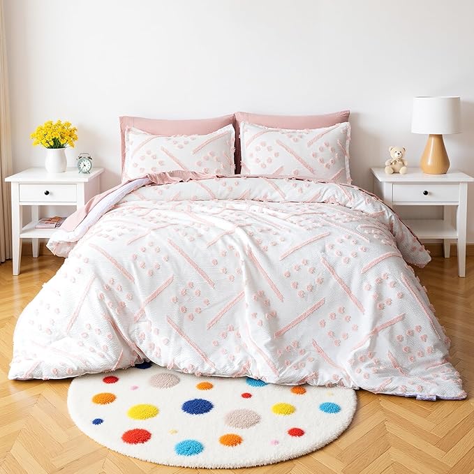 Amazon Basics Kids' Pink Bedding Set, 7-Piece Jacquard Bed-in-a-Bag with Comforter, Fitted Sheet, Flat Sheet, Pillowcases, Pillow Shams, Deep Pocket 16", All-Season, Pink Tufted, Full/Queen