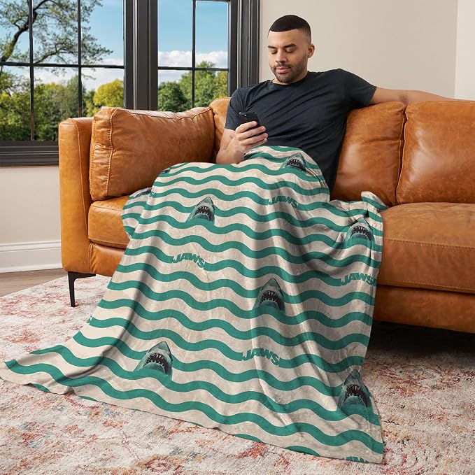 Northwest Jaws Psychedelic Sea Silk Touch Throw Blanket 60x80 inches