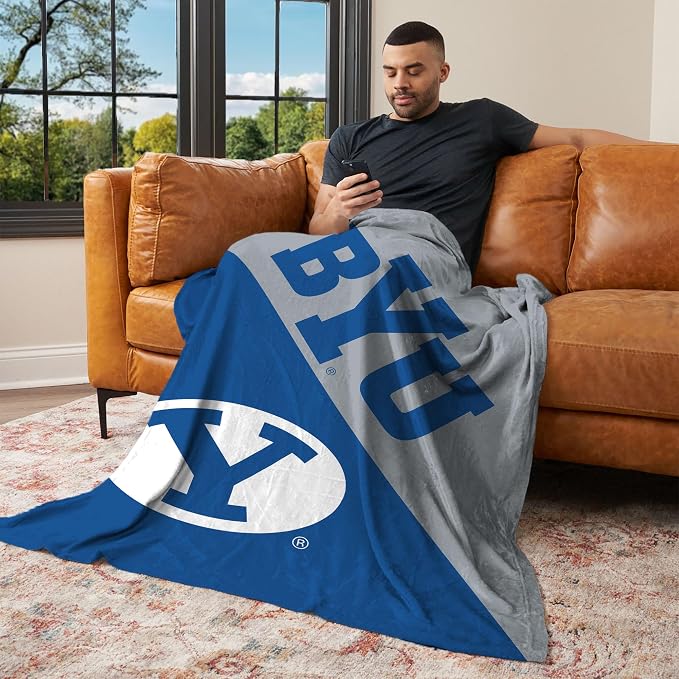Northwest NCAA Silk Touch Throw Blanket, Ultra Soft Plush Polyester, Lightweight Warm Decorative Fan Gift, 46 x 60 in