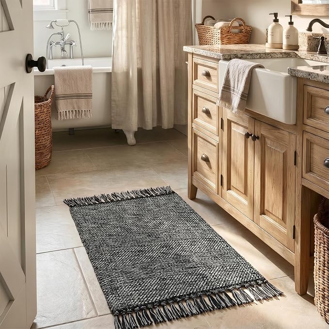 Collive Black Bathroom Rug, 2' x 3' Hand-Woven Washable Small Kitchen Rugs, 45% Cotton, 45% Polyester, 10% Viscose - Cotton Reversible Entryway Rug Modern Farmhouse Carpet for Foyer Bedroom Back Door