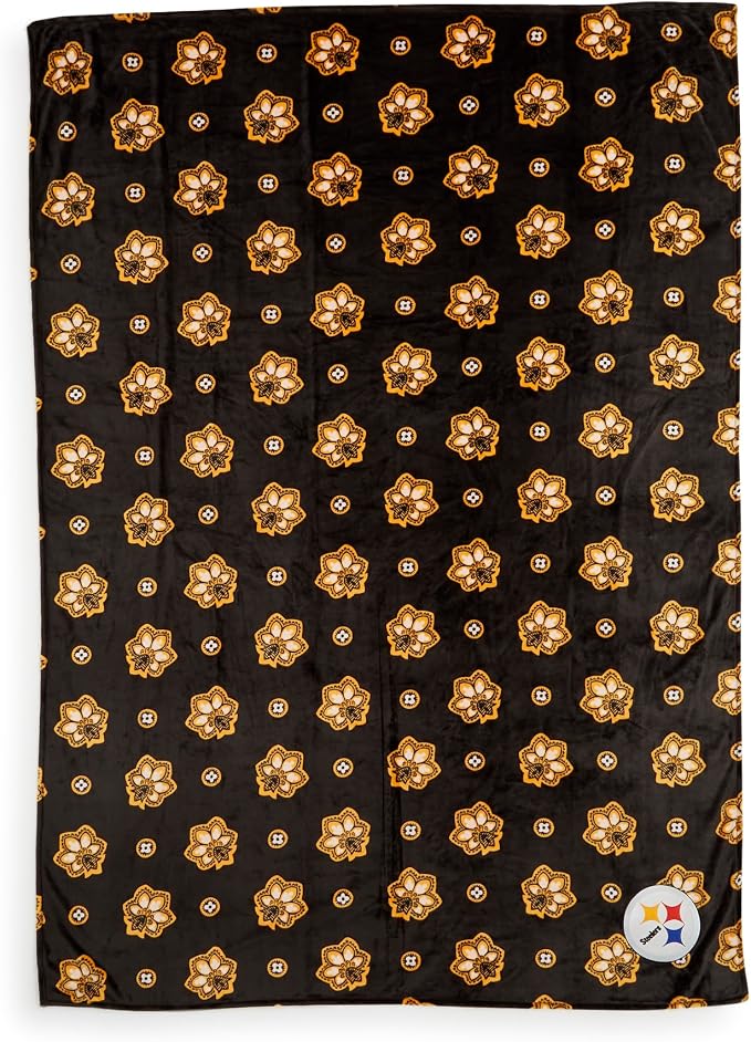 Vera Bradley Women's Fleece NFL Oversized Throw Blanket (Multiple Teams Available), Pittsburghsteelersonblack/Yellowbandana, One Size