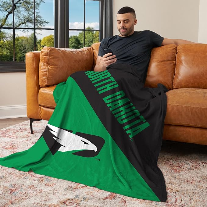 Northwest NCAA Silk Touch Throw Blanket, Ultra Soft Plush Polyester, Lightweight Warm Decorative Fan Gift, 46 x 60 in