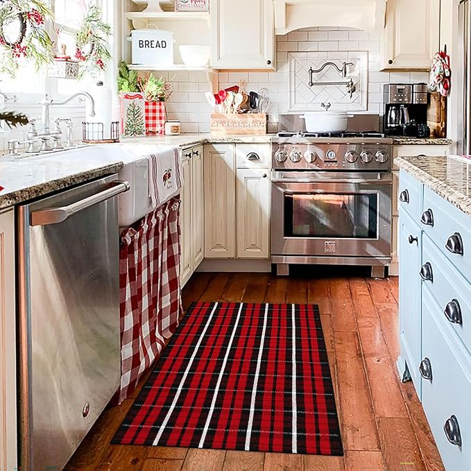 Christmas Plaid Outdoor Rug, 2'4" x 3'7" Red & Black Check Indoor/Outdoor Area Rug, Layering Rug for Hello/Welcome Door Mat, Machine Washable Cotton Woven Farmhouse Mat for Front Porch Décor