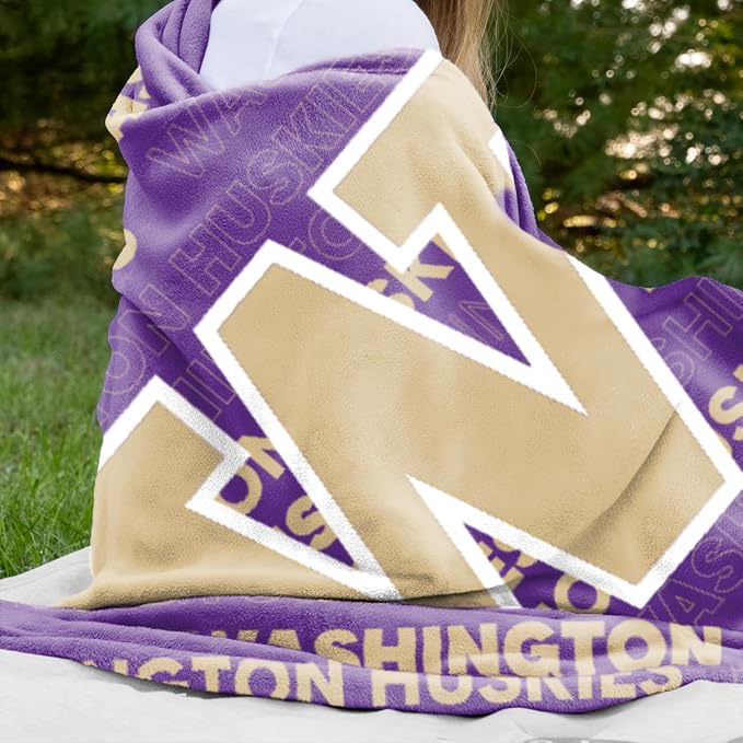 Logo Brands NCAA Classic Fleece Throw Blanket -50” x 60” Ultra-Soft Game Day Blanket with Bold Team Colors & Logo – Cozy College Team Bedding for Fans & Alumni