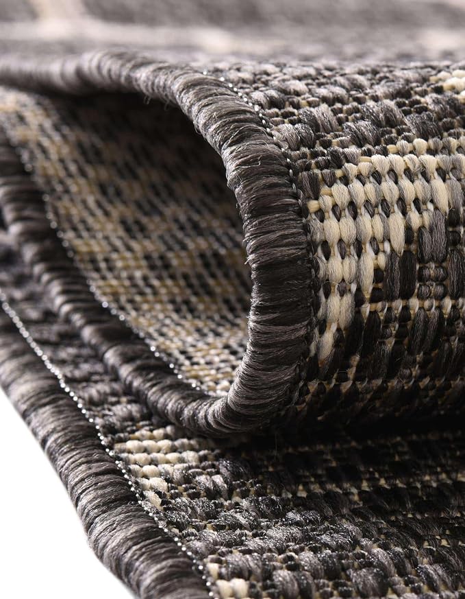 Unique Loom Outdoor Trellis Collection Area Rug (6' 1" Round Black/Ivory)