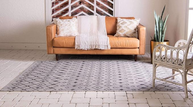 Unique Loom Outdoor Trellis Collection Area Rug - Tribal Trellis (10' x 14' 1" Rectangle, Gray/ Black)