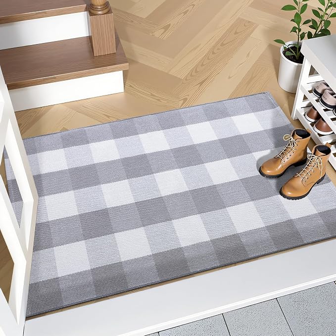 OLANLY Buffalo Plaid Rug 2' x 3' (24" x 36") – Grey and White Cotton Checkered Doormat, Washable Indoor Outdoor Rug for Layered Front Porch, Kitchen, Entryway Decor