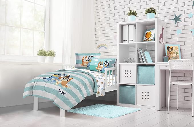 Jay Franco Bluey & Bingo 4 Piece Toddler Bedding Set, Kids Comforter Set | Bed in a Bag, Comforter Sheets Pillowcase, Official Brand, Soft Microfiber, Machine Washable, Easy Care, Kids Gift