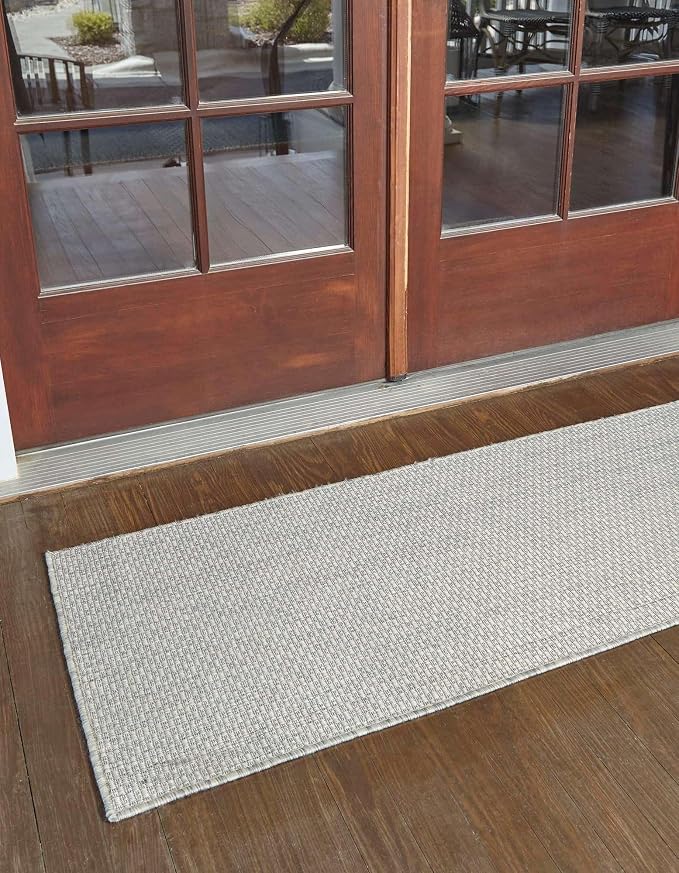 Unique Loom Outdoor Solid Collection Area Rug (2' 7" x 10' Runner Light Gray/Ivory)