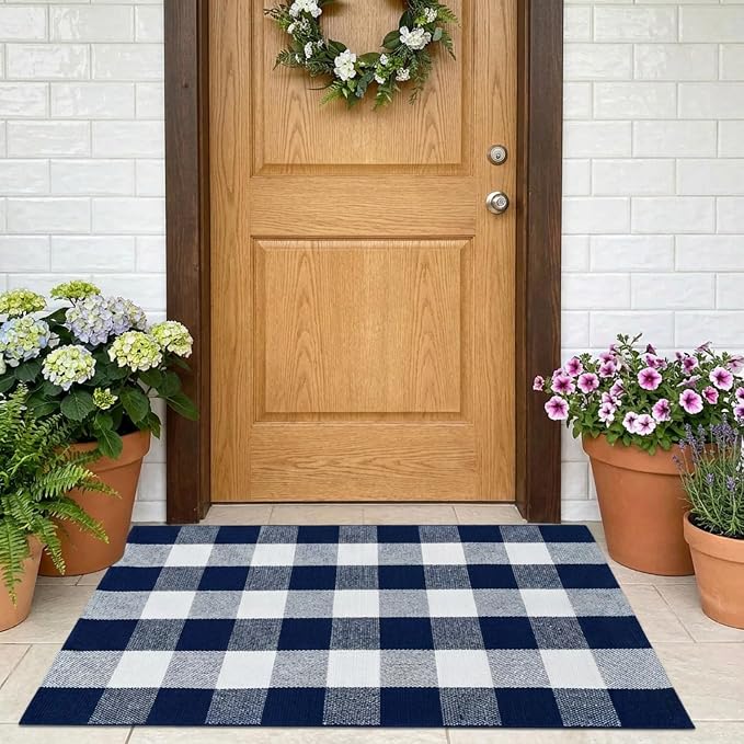SEEKSEE Buffalo Plaid Outdoor Rug 27.5x43 Navy Blue and White Front Door Mat, Layering Rug for Porch, Washable Doormat, Front Porch Rug for Outdoor Entrance Entryway Patio Porch Decor