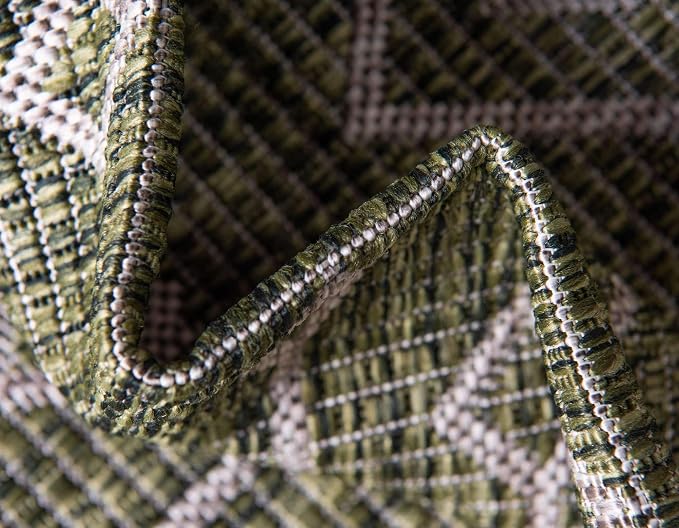 Unique Loom Outdoor Trellis Collection Area Rug - Tribal Trellis (7' 1" x 10' Rectangle, Green/ Natural)