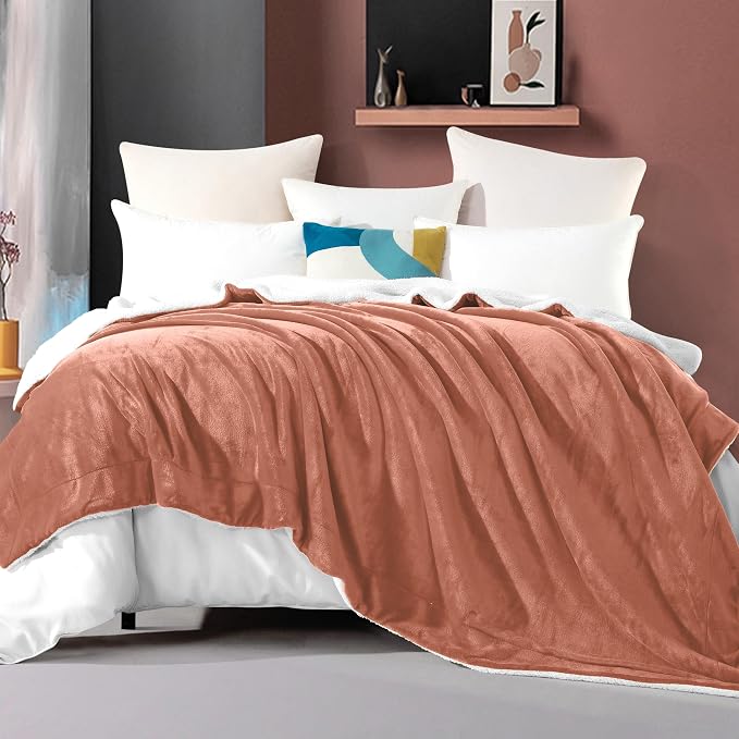 Elegant Comfort Ultra Soft Reversible Flannel Sherpa Blanket - Cozy Silky Fleece Throw for Couch, Bed - Plush Fuzzy Warm Winter Blanket for Gift, Full, Coral
