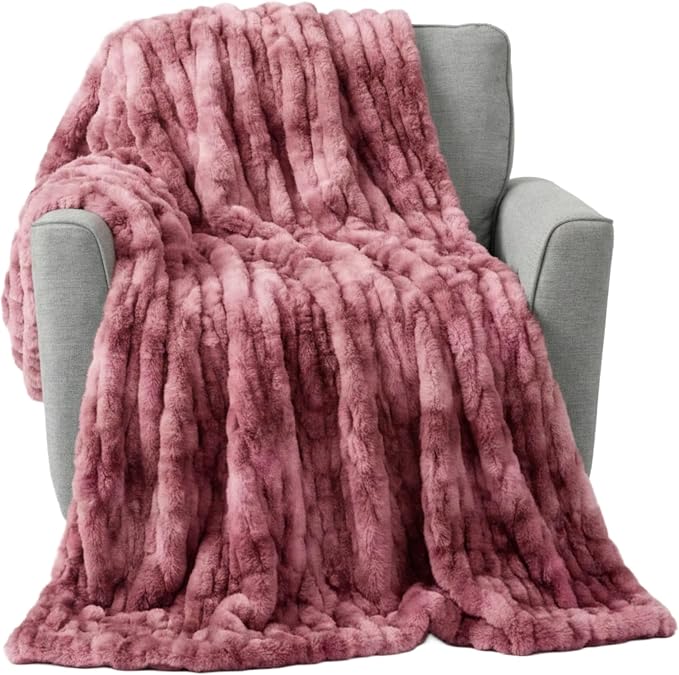 Lavish Home Oversized Ruched Faux Fur Blanket, Pink, 60” x 80” | Plush Polyester Faux Fur Queen-Size Throw for Sofas and Beds - Luxuriously Soft Bedding