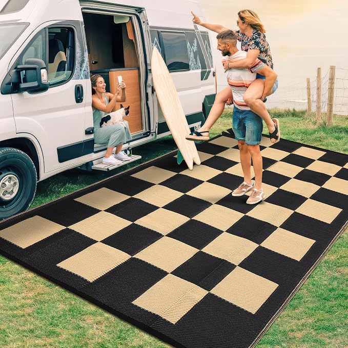 GarveeHome Outdoor Rug 5 x 8 Waterproof Modern Checkboard Plastic Straw Rug, UV-Resistant Outside Woven Camping Rug, Foldable Geometric Plaid Reversible Mat for Backyard, Picnic, Black Brown