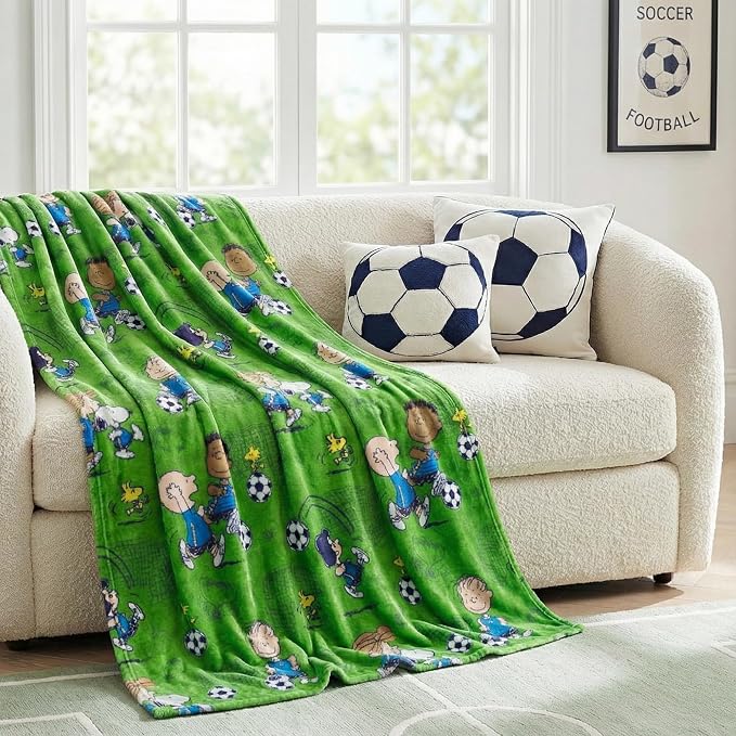 Franco Collectibles® Peanuts® Snoopy & Gang Soccer Throw, Super Soft Plush Cozy Throw Blanket, 46 in x 60 in, 2026 World Soccer Tournament (Official Peanuts® Product)