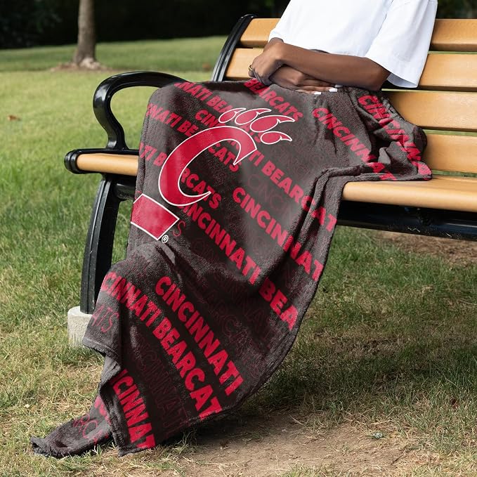 Logo Brands NCAA Classic Fleece Throw Blanket -50” x 60” Ultra-Soft Game Day Blanket with Bold Team Colors & Logo – Cozy College Team Bedding for Fans & Alumni