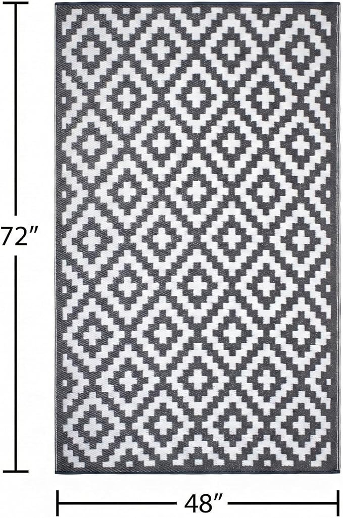 FH Home Outdoor Rug - Waterproof, Fade Resistant, Reversible - Premium Recycled Plastic - Geometric - Patio, Deck, Porch, Balcony, Laundry Room - Aztec - Gray & White Crease Free - 4 x 6 ft