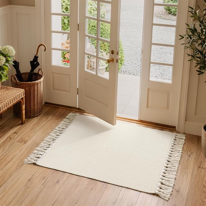 Collive 2' x 4.3' Indoor Outdoor Rug, Modern Farmhouse Kitchen Runner Rugs Hand-Woven Bathroom Rugs, Boho Washable Entry Carpet White Reversible Front Door Mats for Laundry Bedroom Porch Decor